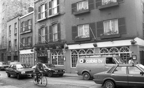 Bartley Dunne's, 1984. Credit - Dublin City Photographic Collection.