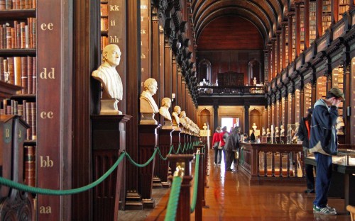 The Long Room of the Trinity College Dublin old library, where the harp can be seen today (source: Wiki)