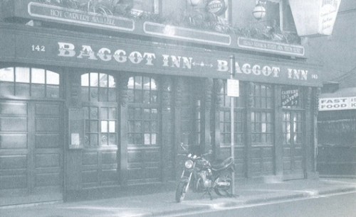 A historic image of The Baggot Inn. (Image Credit: T.Daley, http://www.u2theearlydayz.com/)