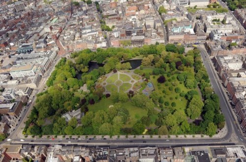 An excellent aerial shot of St. Stephen's Green taken by the Irish Air Corps . (Via http://www.thejournal.ie/aerial-photos-dublin-1421275-Apr2014/)