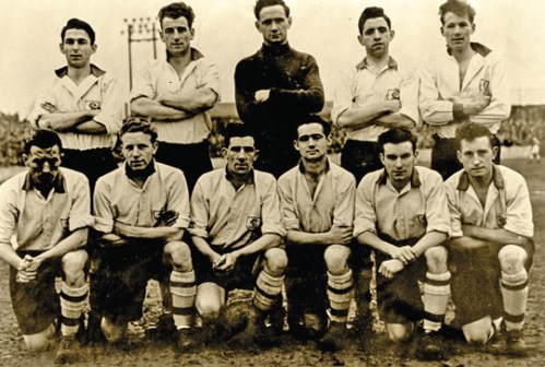 A successful Pats side of the late 1950s, including many players who would feature in the 1959 and '61 finals, such as goalkeeper Dinny Lowry, Tommy 'Longo' White and Paddy 'Ginger' O' Rourke (Image: http://www.dublinpeople.com/article.php?id=3259)