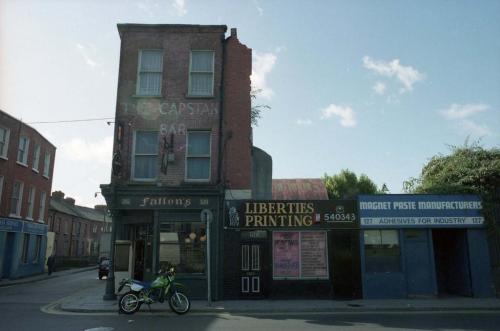 Fallon's, 1991. Credit - Dublin City Council Photographic Collection.