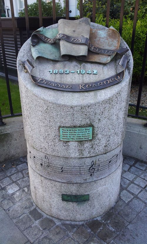 peadar_kearney_monument