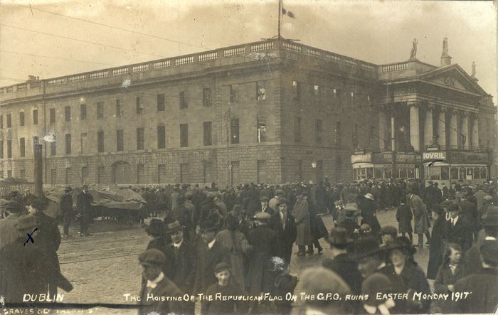 Burning banners on the GPO. | Come Here To Me!